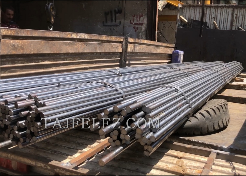 بارگیری و ارسال میلگرد ST37 به خوی مورخ 22 شهریور